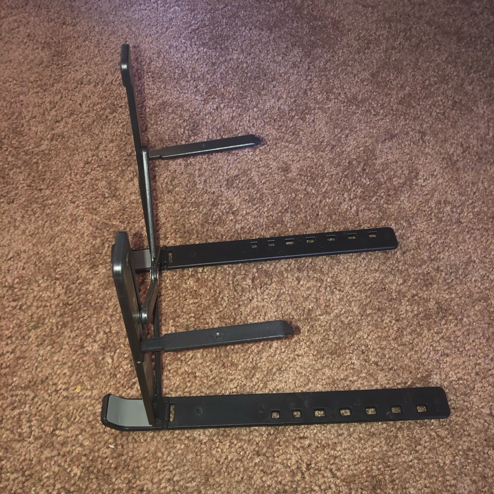 iPad Stand/Bracket - Picture 4 of 10